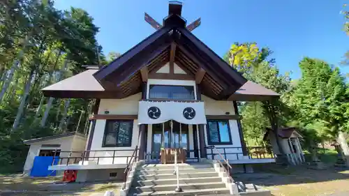 札内神社の本殿