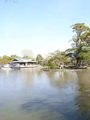 旗上弁財天社の{uncategorized: "未分類", other: "その他", undefined: "問題あり", building: "その他建物", grave: "お墓", sacred_gate: "鳥居", guardian: "狛犬", statue: "像", buddha: "仏像", history: "歴史", nature: "自然", garden: "庭園", animal: "動物", pagoda: "塔", temizu: "手水舎", mountain_gate: "山門・神門", sanctuary: "本殿・本堂", subordinate: "末社・摂社", art: "芸術", scenery: "景色", jizo: "地蔵", ema: "絵馬", goshuin: "御朱印", omikuji: "おみくじ", items: "授与品その他", amulet: "お守り", goshuincho: "御朱印帳", eats: "食事", festival: "お祭り", votive_dance: "神楽", shichigosan: "七五三参", wedding: "結婚式", experience: "体験その他", initially: "初詣", around: "周辺", anti_infection: "感染症対策"}