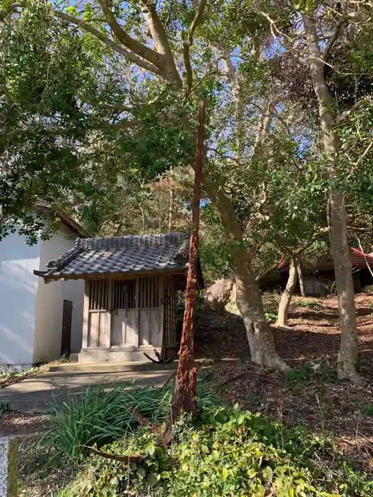 諏訪神社の末社・摂社