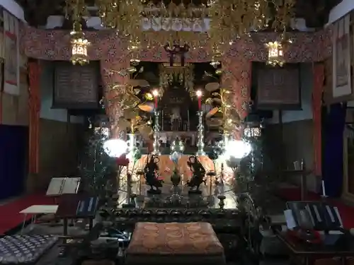 上日寺の本殿・本堂