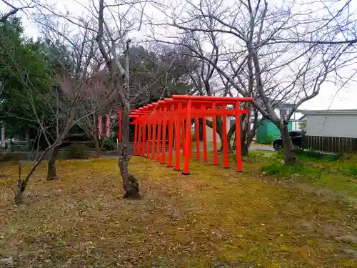 小桜稲荷大明神の鳥居