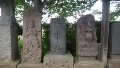 稲荷神社の仏像