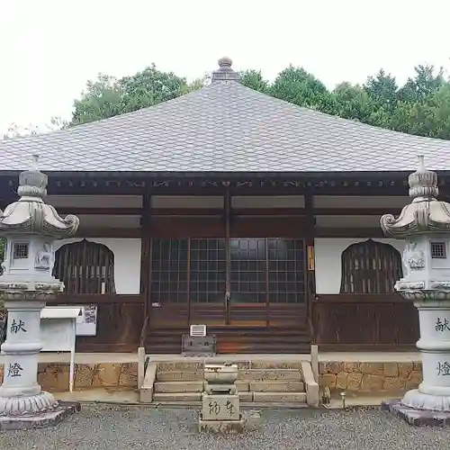 月峯寺の本殿・本堂