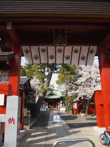 立石熊野神社の山門