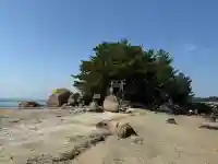 箱島神社の{uncategorized: "未分類", other: "その他", undefined: "問題あり", building: "その他建物", grave: "お墓", sacred_gate: "鳥居", guardian: "狛犬", statue: "像", buddha: "仏像", history: "歴史", nature: "自然", garden: "庭園", animal: "動物", pagoda: "塔", temizu: "手水舎", mountain_gate: "山門・神門", sanctuary: "本殿・本堂", subordinate: "末社・摂社", art: "芸術", scenery: "景色", jizo: "地蔵", ema: "絵馬", goshuin: "御朱印", omikuji: "おみくじ", items: "授与品その他", amulet: "お守り", goshuincho: "御朱印帳", eats: "食事", festival: "お祭り", votive_dance: "神楽", shichigosan: "七五三参", wedding: "結婚式", experience: "体験その他", initially: "初詣", around: "周辺", anti_infection: "感染症対策"}
