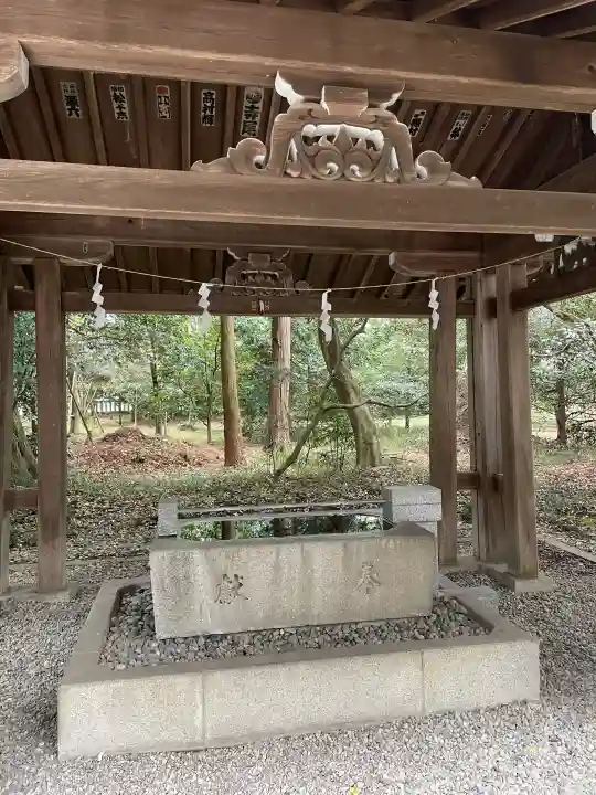 栃木縣護國神社の{uncategorized: "未分類", other: "その他", undefined: "問題あり", building: "その他建物", grave: "お墓", sacred_gate: "鳥居", guardian: "狛犬", statue: "像", buddha: "仏像", history: "歴史", nature: "自然", garden: "庭園", animal: "動物", pagoda: "塔", temizu: "手水舎", mountain_gate: "山門・神門", sanctuary: "本殿・本堂", subordinate: "末社・摂社", art: "芸術", scenery: "景色", jizo: "地蔵", ema: "絵馬", goshuin: "御朱印", omikuji: "おみくじ", items: "授与品その他", amulet: "お守り", goshuincho: "御朱印帳", eats: "食事", festival: "お祭り", votive_dance: "神楽", shichigosan: "七五三参", wedding: "結婚式", experience: "体験その他", initially: "初詣", around: "周辺", anti_infection: "感染症対策"}