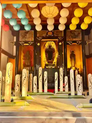 光明寺（粟生光明寺）の{uncategorized: "未分類", other: "その他", undefined: "問題あり", building: "その他建物", grave: "お墓", sacred_gate: "鳥居", guardian: "狛犬", statue: "像", buddha: "仏像", history: "歴史", nature: "自然", garden: "庭園", animal: "動物", pagoda: "塔", temizu: "手水舎", mountain_gate: "山門・神門", sanctuary: "本殿・本堂", subordinate: "末社・摂社", art: "芸術", scenery: "景色", jizo: "地蔵", ema: "絵馬", goshuin: "御朱印", omikuji: "おみくじ", items: "授与品その他", amulet: "お守り", goshuincho: "御朱印帳", eats: "食事", festival: "お祭り", votive_dance: "神楽", shichigosan: "七五三参", wedding: "結婚式", experience: "体験その他", initially: "初詣", around: "周辺", anti_infection: "感染症対策"}