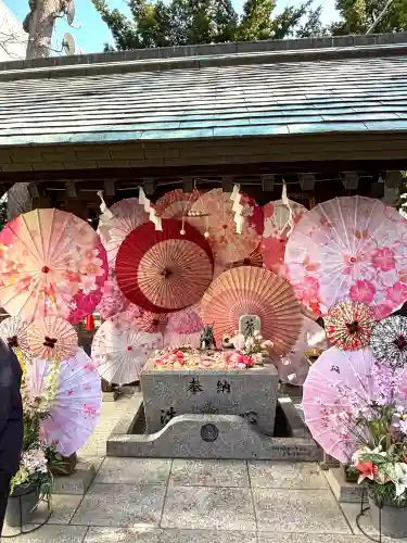 札幌諏訪神社の{uncategorized: "未分類", other: "その他", undefined: "問題あり", building: "その他建物", grave: "お墓", sacred_gate: "鳥居", guardian: "狛犬", statue: "像", buddha: "仏像", history: "歴史", nature: "自然", garden: "庭園", animal: "動物", pagoda: "塔", temizu: "手水舎", mountain_gate: "山門・神門", sanctuary: "本殿・本堂", subordinate: "末社・摂社", art: "芸術", scenery: "景色", jizo: "地蔵", ema: "絵馬", goshuin: "御朱印", omikuji: "おみくじ", items: "授与品その他", amulet: "お守り", goshuincho: "御朱印帳", eats: "食事", festival: "お祭り", votive_dance: "神楽", shichigosan: "七五三参", wedding: "結婚式", experience: "体験その他", initially: "初詣", around: "周辺", anti_infection: "感染症対策"}