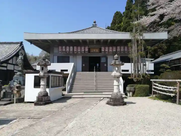 観音寺の本殿・本堂