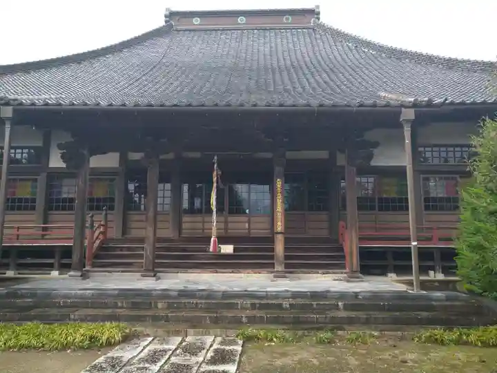 遍照寺の本殿・本堂