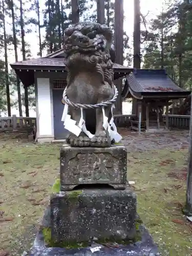 早池峯神社の狛犬