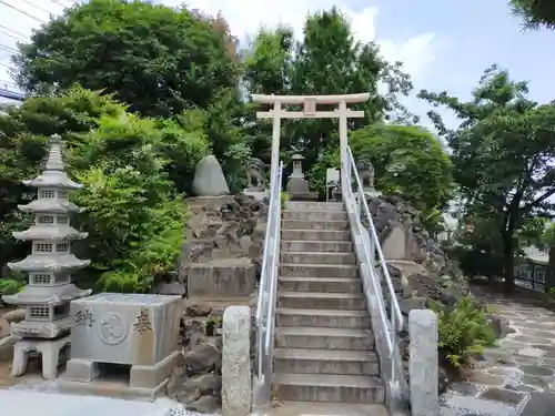 鶴見神社の末社・摂社