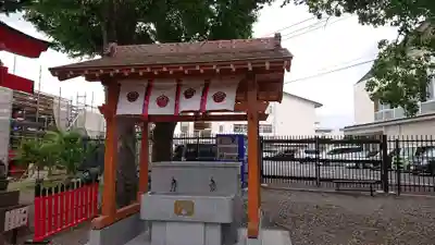 於菊稲荷神社の手水舎