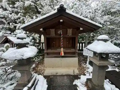行田八幡神社の{uncategorized: "未分類", other: "その他", undefined: "問題あり", building: "その他建物", grave: "お墓", sacred_gate: "鳥居", guardian: "狛犬", statue: "像", buddha: "仏像", history: "歴史", nature: "自然", garden: "庭園", animal: "動物", pagoda: "塔", temizu: "手水舎", mountain_gate: "山門・神門", sanctuary: "本殿・本堂", subordinate: "末社・摂社", art: "芸術", scenery: "景色", jizo: "地蔵", ema: "絵馬", goshuin: "御朱印", omikuji: "おみくじ", items: "授与品その他", amulet: "お守り", goshuincho: "御朱印帳", eats: "食事", festival: "お祭り", votive_dance: "神楽", shichigosan: "七五三参", wedding: "結婚式", experience: "体験その他", initially: "初詣", around: "周辺", anti_infection: "感染症対策"}
