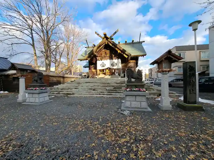 札幌諏訪神社の本殿・本堂