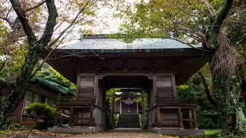 由良比女神社の山門