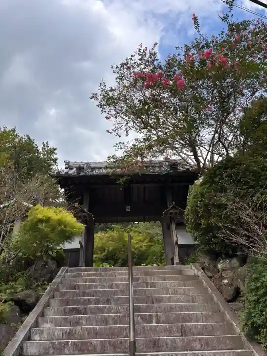 覚園寺の山門・神門