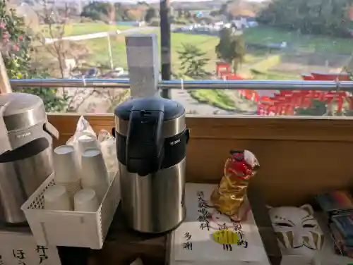 高屋敷稲荷神社の{uncategorized: "未分類", other: "その他", undefined: "問題あり", building: "その他建物", grave: "お墓", sacred_gate: "鳥居", guardian: "狛犬", statue: "像", buddha: "仏像", history: "歴史", nature: "自然", garden: "庭園", animal: "動物", pagoda: "塔", temizu: "手水舎", mountain_gate: "山門・神門", sanctuary: "本殿・本堂", subordinate: "末社・摂社", art: "芸術", scenery: "景色", jizo: "地蔵", ema: "絵馬", goshuin: "御朱印", omikuji: "おみくじ", items: "授与品その他", amulet: "お守り", goshuincho: "御朱印帳", eats: "食事", festival: "お祭り", votive_dance: "神楽", shichigosan: "七五三参", wedding: "結婚式", experience: "体験その他", initially: "初詣", around: "周辺", anti_infection: "感染症対策"}