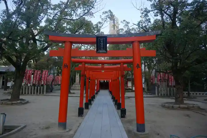 湊川神社の末社・摂社