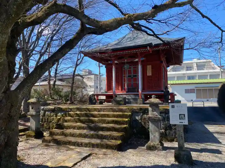 如来寺の{uncategorized: "未分類", other: "その他", undefined: "問題あり", building: "その他建物", grave: "お墓", sacred_gate: "鳥居", guardian: "狛犬", statue: "像", buddha: "仏像", history: "歴史", nature: "自然", garden: "庭園", animal: "動物", pagoda: "塔", temizu: "手水舎", mountain_gate: "山門・神門", sanctuary: "本殿・本堂", subordinate: "末社・摂社", art: "芸術", scenery: "景色", jizo: "地蔵", ema: "絵馬", goshuin: "御朱印", omikuji: "おみくじ", items: "授与品その他", amulet: "お守り", goshuincho: "御朱印帳", eats: "食事", festival: "お祭り", votive_dance: "神楽", shichigosan: "七五三参", wedding: "結婚式", experience: "体験その他", initially: "初詣", around: "周辺", anti_infection: "感染症対策"}