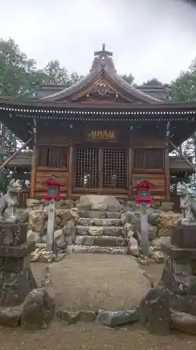 稲荷神社の本殿