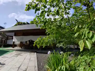 阿佐ヶ谷神明宮の{uncategorized: "未分類", other: "その他", undefined: "問題あり", building: "その他建物", grave: "お墓", sacred_gate: "鳥居", guardian: "狛犬", statue: "像", buddha: "仏像", history: "歴史", nature: "自然", garden: "庭園", animal: "動物", pagoda: "塔", temizu: "手水舎", mountain_gate: "山門・神門", sanctuary: "本殿・本堂", subordinate: "末社・摂社", art: "芸術", scenery: "景色", jizo: "地蔵", ema: "絵馬", goshuin: "御朱印", omikuji: "おみくじ", items: "授与品その他", amulet: "お守り", goshuincho: "御朱印帳", eats: "食事", festival: "お祭り", votive_dance: "神楽", shichigosan: "七五三参", wedding: "結婚式", experience: "体験その他", initially: "初詣", around: "周辺", anti_infection: "感染症対策"}