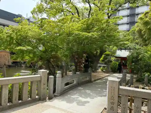 生田神社の{uncategorized: "未分類", other: "その他", undefined: "問題あり", building: "その他建物", grave: "お墓", sacred_gate: "鳥居", guardian: "狛犬", statue: "像", buddha: "仏像", history: "歴史", nature: "自然", garden: "庭園", animal: "動物", pagoda: "塔", temizu: "手水舎", mountain_gate: "山門・神門", sanctuary: "本殿・本堂", subordinate: "末社・摂社", art: "芸術", scenery: "景色", jizo: "地蔵", ema: "絵馬", goshuin: "御朱印", omikuji: "おみくじ", items: "授与品その他", amulet: "お守り", goshuincho: "御朱印帳", eats: "食事", festival: "お祭り", votive_dance: "神楽", shichigosan: "七五三参", wedding: "結婚式", experience: "体験その他", initially: "初詣", around: "周辺", anti_infection: "感染症対策"}