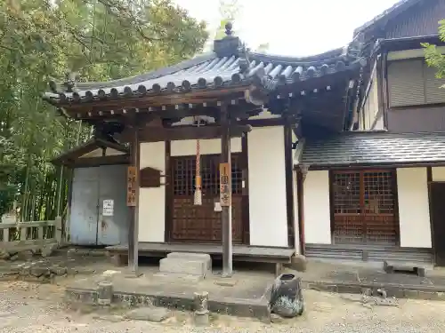 圓満寺の{uncategorized: "未分類", other: "その他", undefined: "問題あり", building: "その他建物", grave: "お墓", sacred_gate: "鳥居", guardian: "狛犬", statue: "像", buddha: "仏像", history: "歴史", nature: "自然", garden: "庭園", animal: "動物", pagoda: "塔", temizu: "手水舎", mountain_gate: "山門・神門", sanctuary: "本殿・本堂", subordinate: "末社・摂社", art: "芸術", scenery: "景色", jizo: "地蔵", ema: "絵馬", goshuin: "御朱印", omikuji: "おみくじ", items: "授与品その他", amulet: "お守り", goshuincho: "御朱印帳", eats: "食事", festival: "お祭り", votive_dance: "神楽", shichigosan: "七五三参", wedding: "結婚式", experience: "体験その他", initially: "初詣", around: "周辺", anti_infection: "感染症対策"}