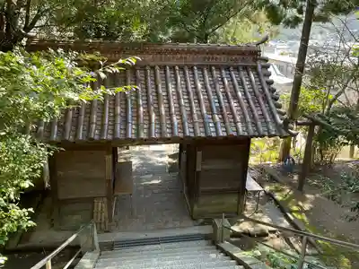 天津神社の山門・神門