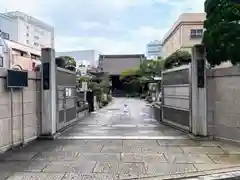 金蔵寺の山門