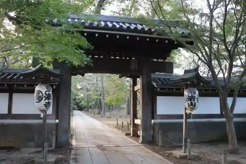 東漸寺の山門