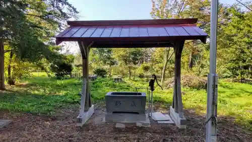東中神社の手水舎