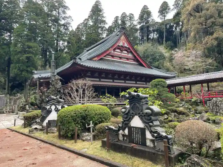 本漸寺の{uncategorized: "未分類", other: "その他", undefined: "問題あり", building: "その他建物", grave: "お墓", sacred_gate: "鳥居", guardian: "狛犬", statue: "像", buddha: "仏像", history: "歴史", nature: "自然", garden: "庭園", animal: "動物", pagoda: "塔", temizu: "手水舎", mountain_gate: "山門・神門", sanctuary: "本殿・本堂", subordinate: "末社・摂社", art: "芸術", scenery: "景色", jizo: "地蔵", ema: "絵馬", goshuin: "御朱印", omikuji: "おみくじ", items: "授与品その他", amulet: "お守り", goshuincho: "御朱印帳", eats: "食事", festival: "お祭り", votive_dance: "神楽", shichigosan: "七五三参", wedding: "結婚式", experience: "体験その他", initially: "初詣", around: "周辺", anti_infection: "感染症対策"}