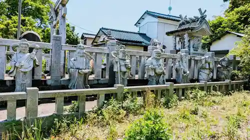 天王神社の像