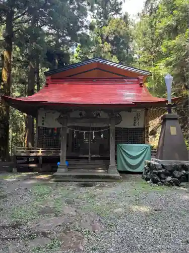 軍刀利神社(山梨県)