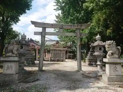 松山神社(鍋片)の鳥居
