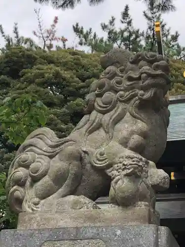 用賀神社の狛犬