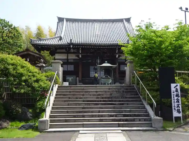 妙蓮寺の本殿・本堂