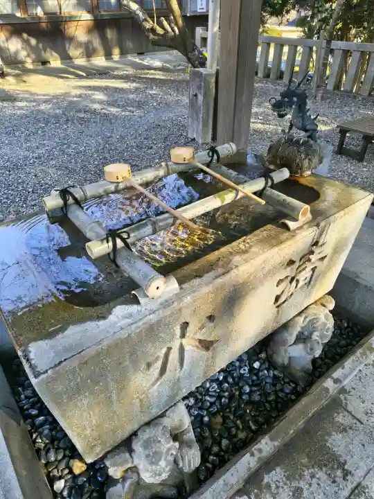 老津神社の{uncategorized: "未分類", other: "その他", undefined: "問題あり", building: "その他建物", grave: "お墓", sacred_gate: "鳥居", guardian: "狛犬", statue: "像", buddha: "仏像", history: "歴史", nature: "自然", garden: "庭園", animal: "動物", pagoda: "塔", temizu: "手水舎", mountain_gate: "山門・神門", sanctuary: "本殿・本堂", subordinate: "末社・摂社", art: "芸術", scenery: "景色", jizo: "地蔵", ema: "絵馬", goshuin: "御朱印", omikuji: "おみくじ", items: "授与品その他", amulet: "お守り", goshuincho: "御朱印帳", eats: "食事", festival: "お祭り", votive_dance: "神楽", shichigosan: "七五三参", wedding: "結婚式", experience: "体験その他", initially: "初詣", around: "周辺", anti_infection: "感染症対策"}
