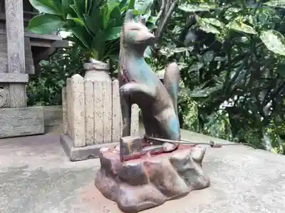 稲荷神社の狛犬