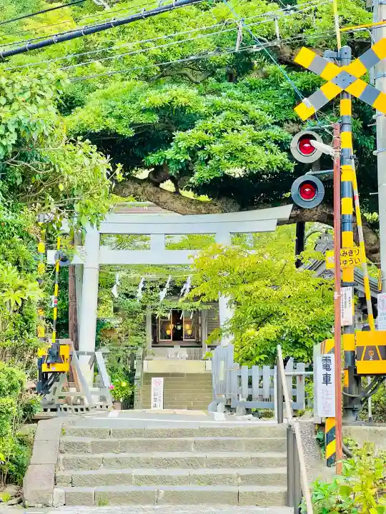 御霊神社の{uncategorized: "未分類", other: "その他", undefined: "問題あり", building: "その他建物", grave: "お墓", sacred_gate: "鳥居", guardian: "狛犬", statue: "像", buddha: "仏像", history: "歴史", nature: "自然", garden: "庭園", animal: "動物", pagoda: "塔", temizu: "手水舎", mountain_gate: "山門・神門", sanctuary: "本殿・本堂", subordinate: "末社・摂社", art: "芸術", scenery: "景色", jizo: "地蔵", ema: "絵馬", goshuin: "御朱印", omikuji: "おみくじ", items: "授与品その他", amulet: "お守り", goshuincho: "御朱印帳", eats: "食事", festival: "お祭り", votive_dance: "神楽", shichigosan: "七五三参", wedding: "結婚式", experience: "体験その他", initially: "初詣", around: "周辺", anti_infection: "感染症対策"}