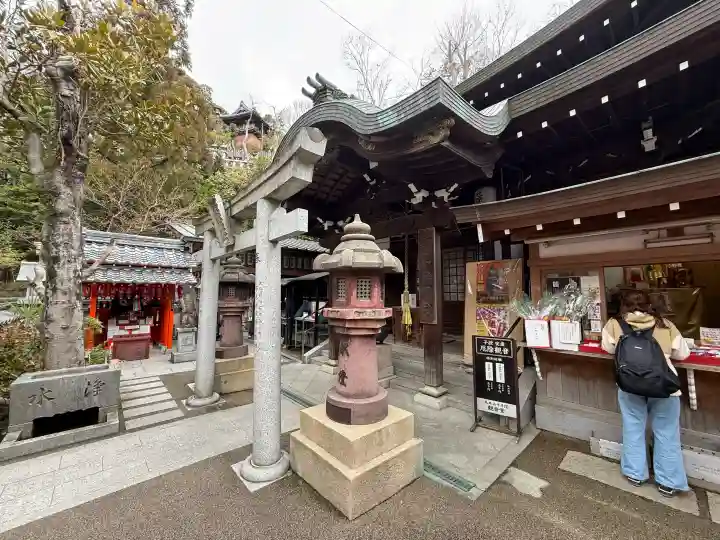千手院の{uncategorized: "未分類", other: "その他", undefined: "問題あり", building: "その他建物", grave: "お墓", sacred_gate: "鳥居", guardian: "狛犬", statue: "像", buddha: "仏像", history: "歴史", nature: "自然", garden: "庭園", animal: "動物", pagoda: "塔", temizu: "手水舎", mountain_gate: "山門・神門", sanctuary: "本殿・本堂", subordinate: "末社・摂社", art: "芸術", scenery: "景色", jizo: "地蔵", ema: "絵馬", goshuin: "御朱印", omikuji: "おみくじ", items: "授与品その他", amulet: "お守り", goshuincho: "御朱印帳", eats: "食事", festival: "お祭り", votive_dance: "神楽", shichigosan: "七五三参", wedding: "結婚式", experience: "体験その他", initially: "初詣", around: "周辺", anti_infection: "感染症対策"}