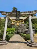 礒部神社の{uncategorized: "未分類", other: "その他", undefined: "問題あり", building: "その他建物", grave: "お墓", sacred_gate: "鳥居", guardian: "狛犬", statue: "像", buddha: "仏像", history: "歴史", nature: "自然", garden: "庭園", animal: "動物", pagoda: "塔", temizu: "手水舎", mountain_gate: "山門・神門", sanctuary: "本殿・本堂", subordinate: "末社・摂社", art: "芸術", scenery: "景色", jizo: "地蔵", ema: "絵馬", goshuin: "御朱印", omikuji: "おみくじ", items: "授与品その他", amulet: "お守り", goshuincho: "御朱印帳", eats: "食事", festival: "お祭り", votive_dance: "神楽", shichigosan: "七五三参", wedding: "結婚式", experience: "体験その他", initially: "初詣", around: "周辺", anti_infection: "感染症対策"}