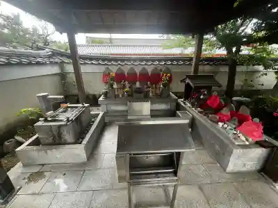 後白河院御聖蹟　法住寺の{uncategorized: "未分類", other: "その他", undefined: "問題あり", building: "その他建物", grave: "お墓", sacred_gate: "鳥居", guardian: "狛犬", statue: "像", buddha: "仏像", history: "歴史", nature: "自然", garden: "庭園", animal: "動物", pagoda: "塔", temizu: "手水舎", mountain_gate: "山門・神門", sanctuary: "本殿・本堂", subordinate: "末社・摂社", art: "芸術", scenery: "景色", jizo: "地蔵", ema: "絵馬", goshuin: "御朱印", omikuji: "おみくじ", items: "授与品その他", amulet: "お守り", goshuincho: "御朱印帳", eats: "食事", festival: "お祭り", votive_dance: "神楽", shichigosan: "七五三参", wedding: "結婚式", experience: "体験その他", initially: "初詣", around: "周辺", anti_infection: "感染症対策"}