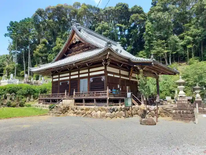 願成寺の本殿・本堂
