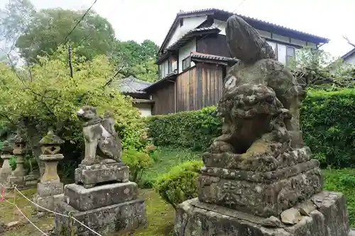 松江城山稲荷神社の狛犬