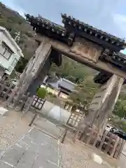 医光寺の山門