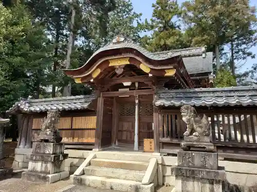 東日尊神社の本殿