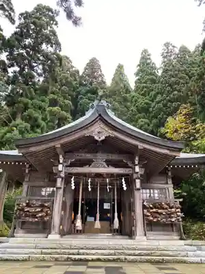 真山神社の本殿・本堂