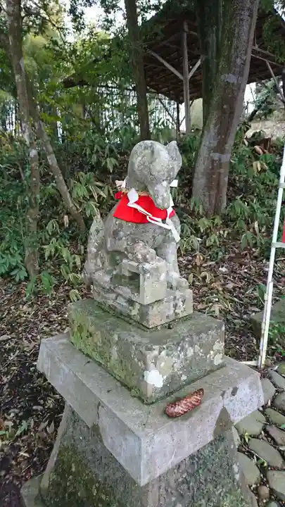 斗瑩稲荷神社の狛犬